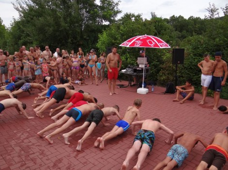 Donnerstag: Viel Spaß bei „Platsch – Hits for Kids“ von Fody’s im Freibad