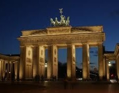 Quizparty Hauptgewinn: Flugreisen für 2×2 nach Berlin!